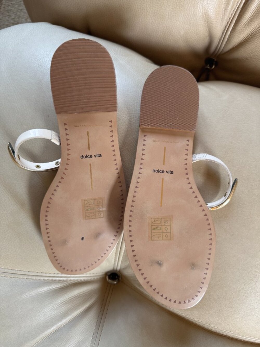 Dolce Vita Wink Sandals - Picture 3 of 4
